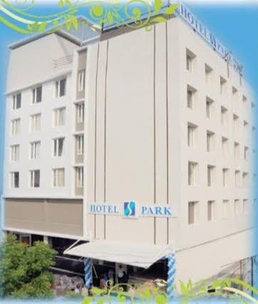Hotel-S-Park Khammam Екстериор снимка